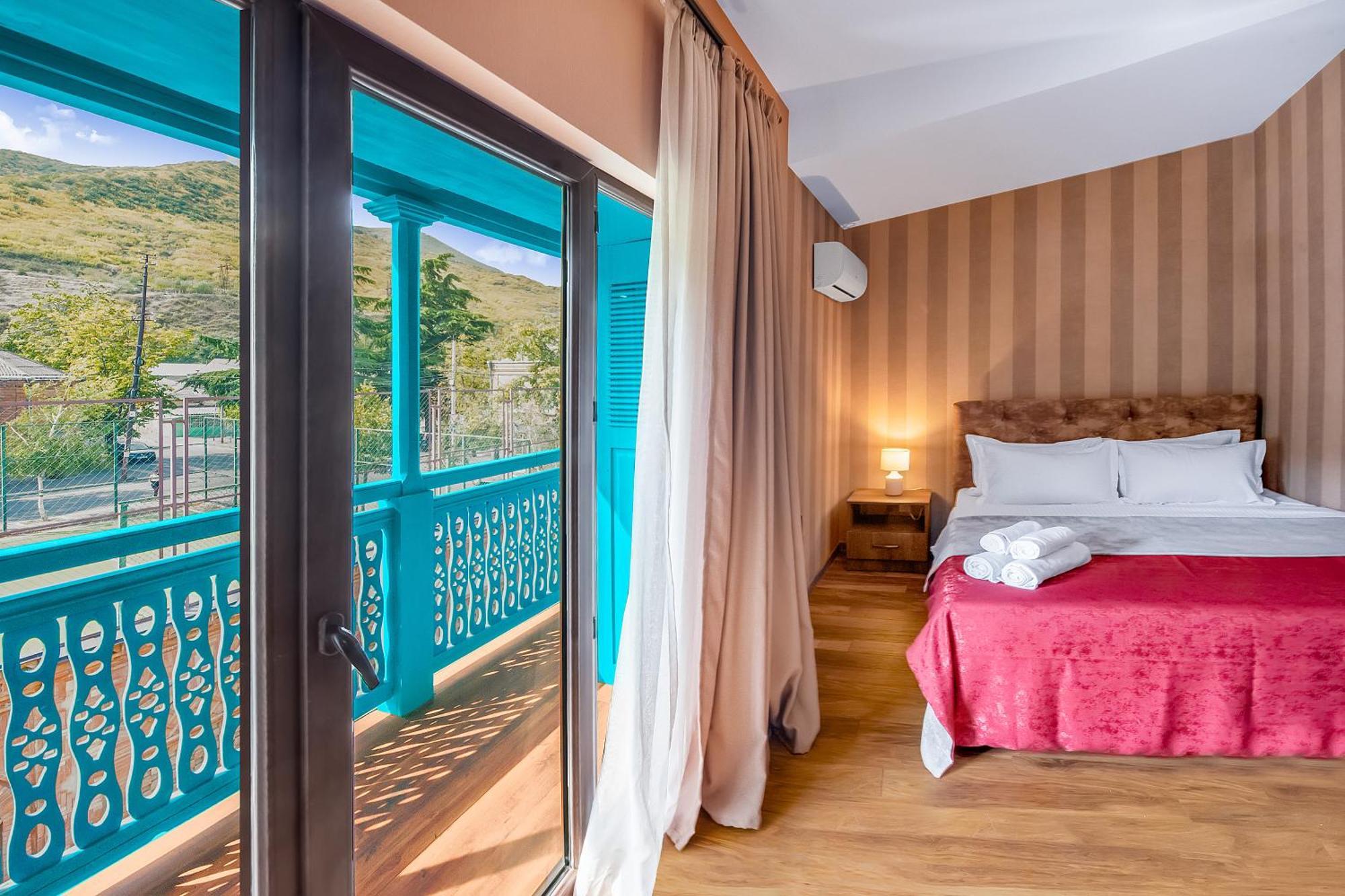 Dzvel Ubanshi Hotel Gori Bagian luar foto