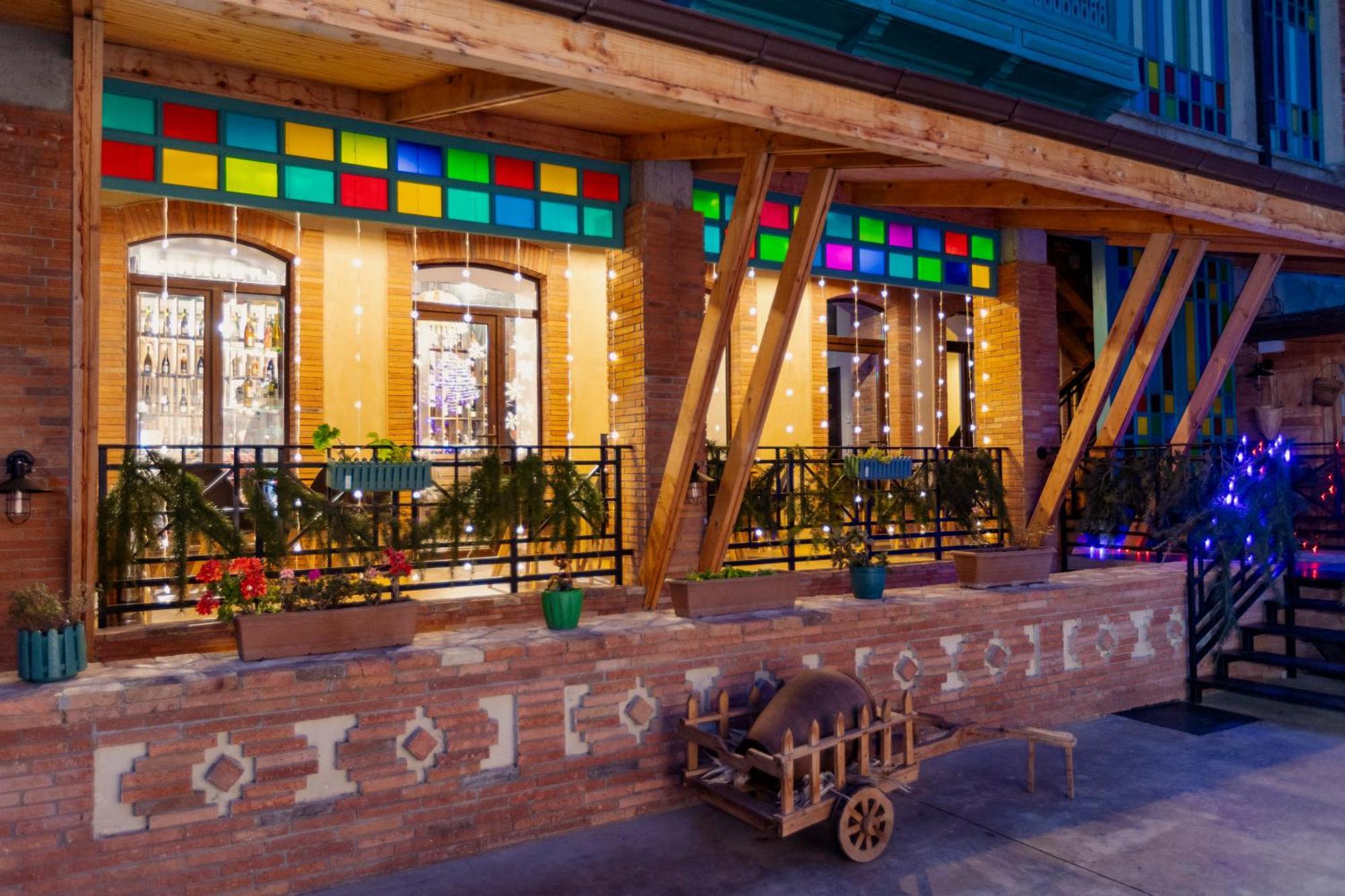 Dzvel Ubanshi Hotel Gori Bagian luar foto